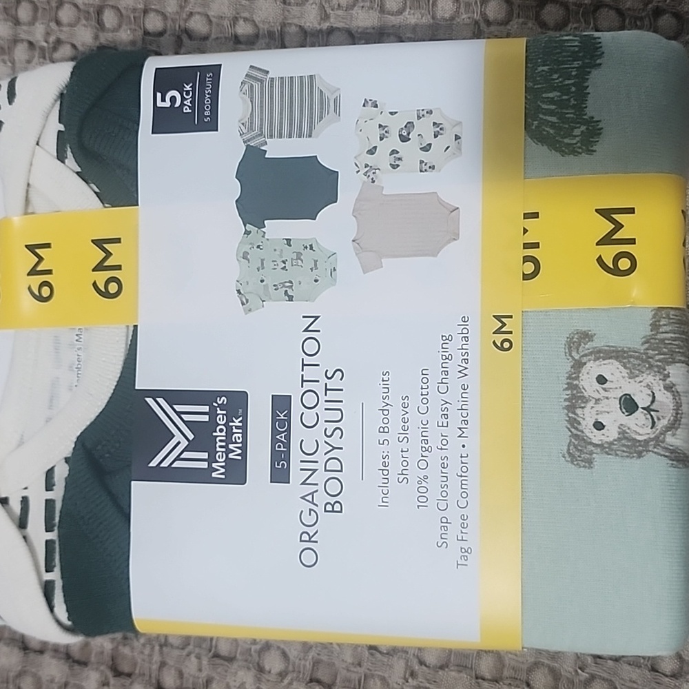 5 Pack Member's Mark Organic Cotton Bodysuits - Green and Cream Size 6M